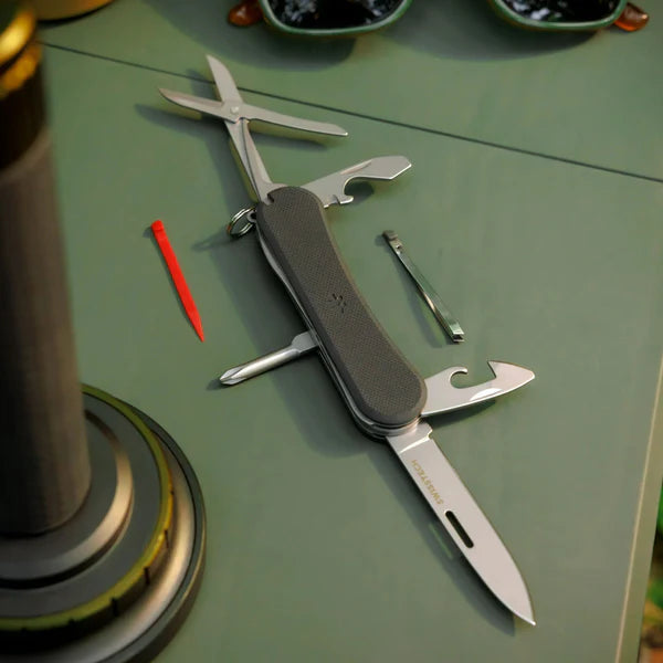 SwissTech Helfen 12-in-1 Multitool – 12-i-1 Alsidigt Multitool