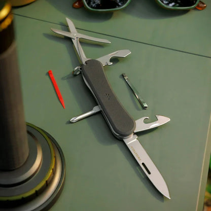 SwissTech Helfen 12-in-1 Multitool – 12-i-1 Alsidigt Multitool